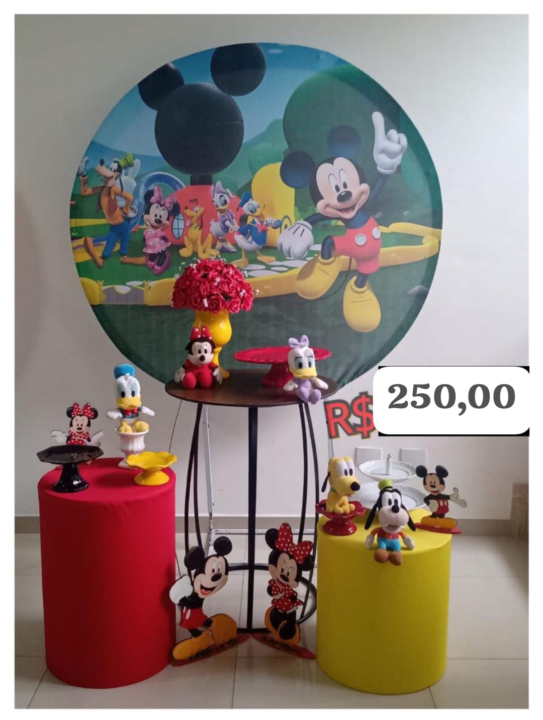 mickey com mesa